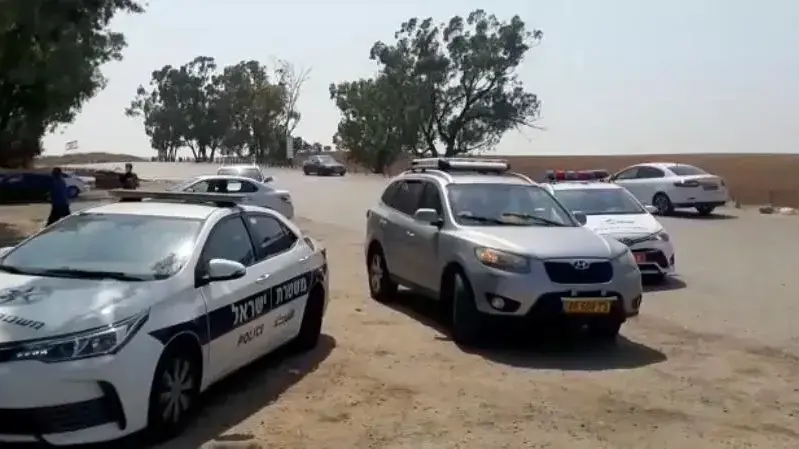 ניידות בזירת האירוע בו נמצא צעיר בן 19 באורח אנוש כתוצאה ממכת חום באוזר שמורת הטבע פורה. 04 בספטמבר 2020 ניידות בזירת האירוע בו נמצא צעיר בן 19 באורח אנוש כתוצאה ממכת חום באוזר שמורת הטבע פורה. 04 בספטמבר 2020