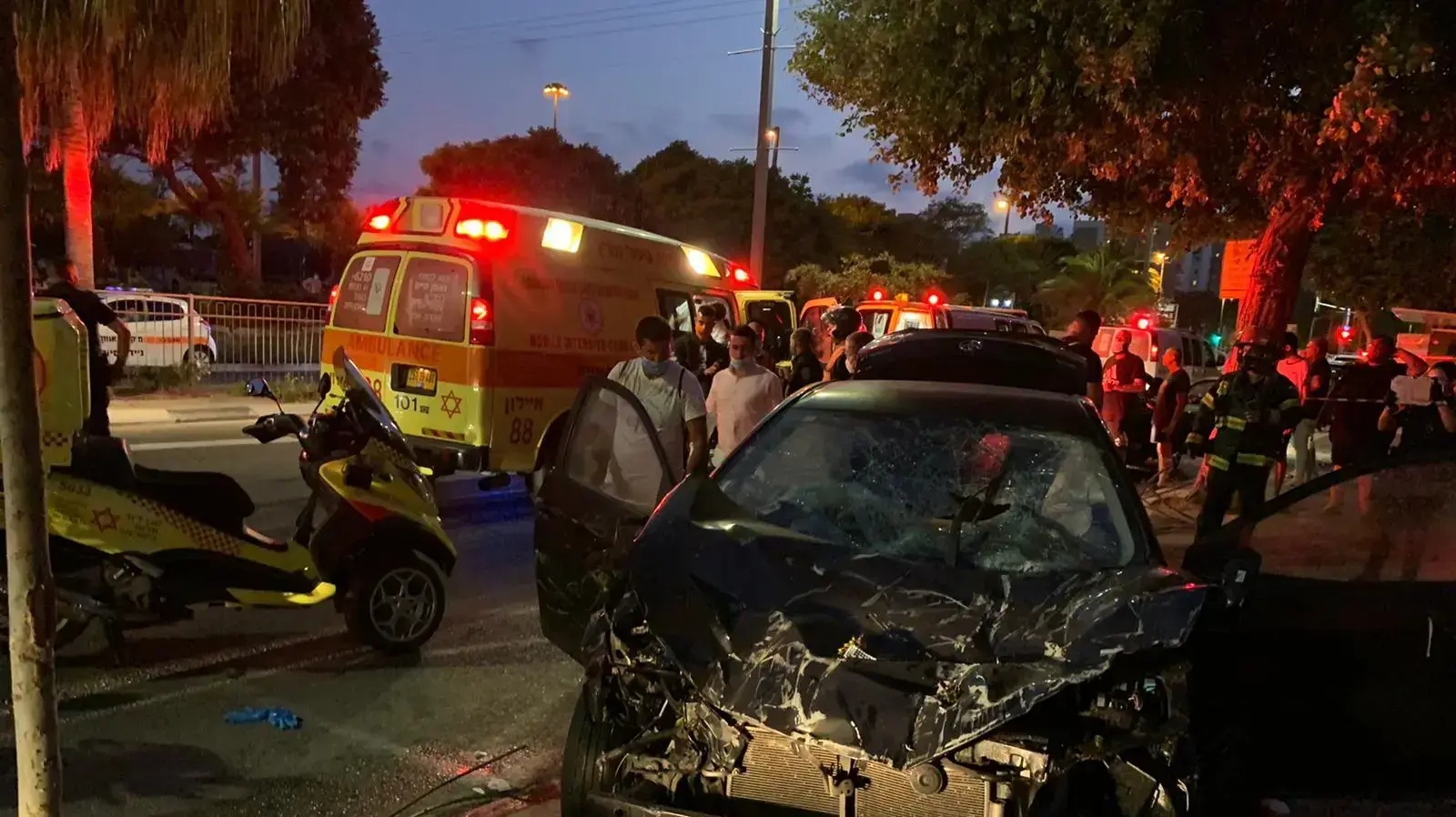 נהגת בת 25 התנגשה במערה ברחוב בחולון ונהרגה. 5 בספטמבר 2020 נהגת בת 25 התנגשה במערה ברחוב בחולון ונהרגה. 5 בספטמבר 2020