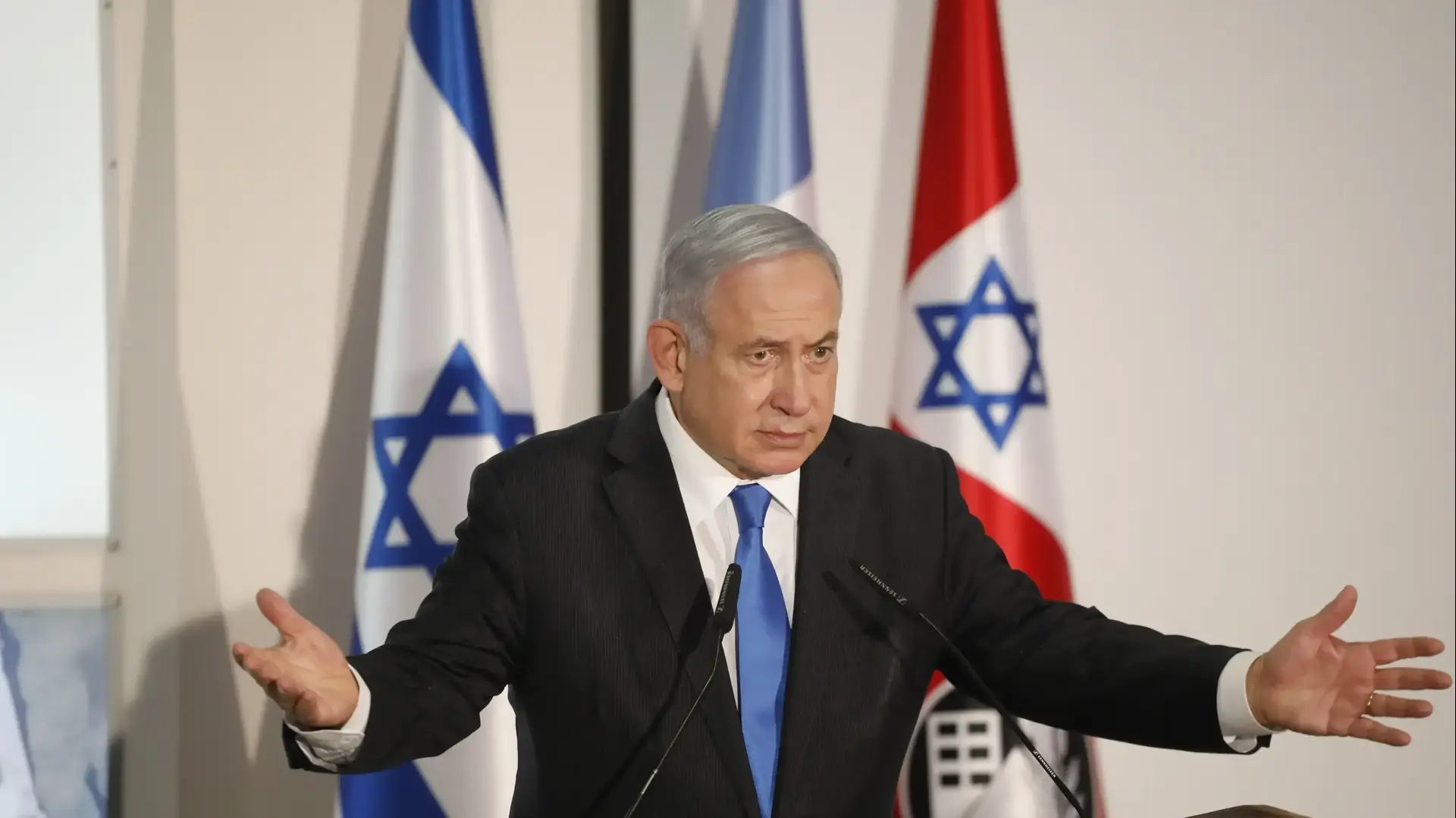 ראש הממשלה בנימין נתניהו קיים ביקור עבודה במפקדה המשימתית לקטיעת שרשרת ההדבקה בבסיס פיקוד העורף. 7 בספטמבר 2020 ראש הממשלה בנימין נתניהו קיים ביקור עבודה במפקדה המשימתית לקטיעת שרשרת ההדבקה בבסיס פיקוד העורף. 7 בספטמבר 2020