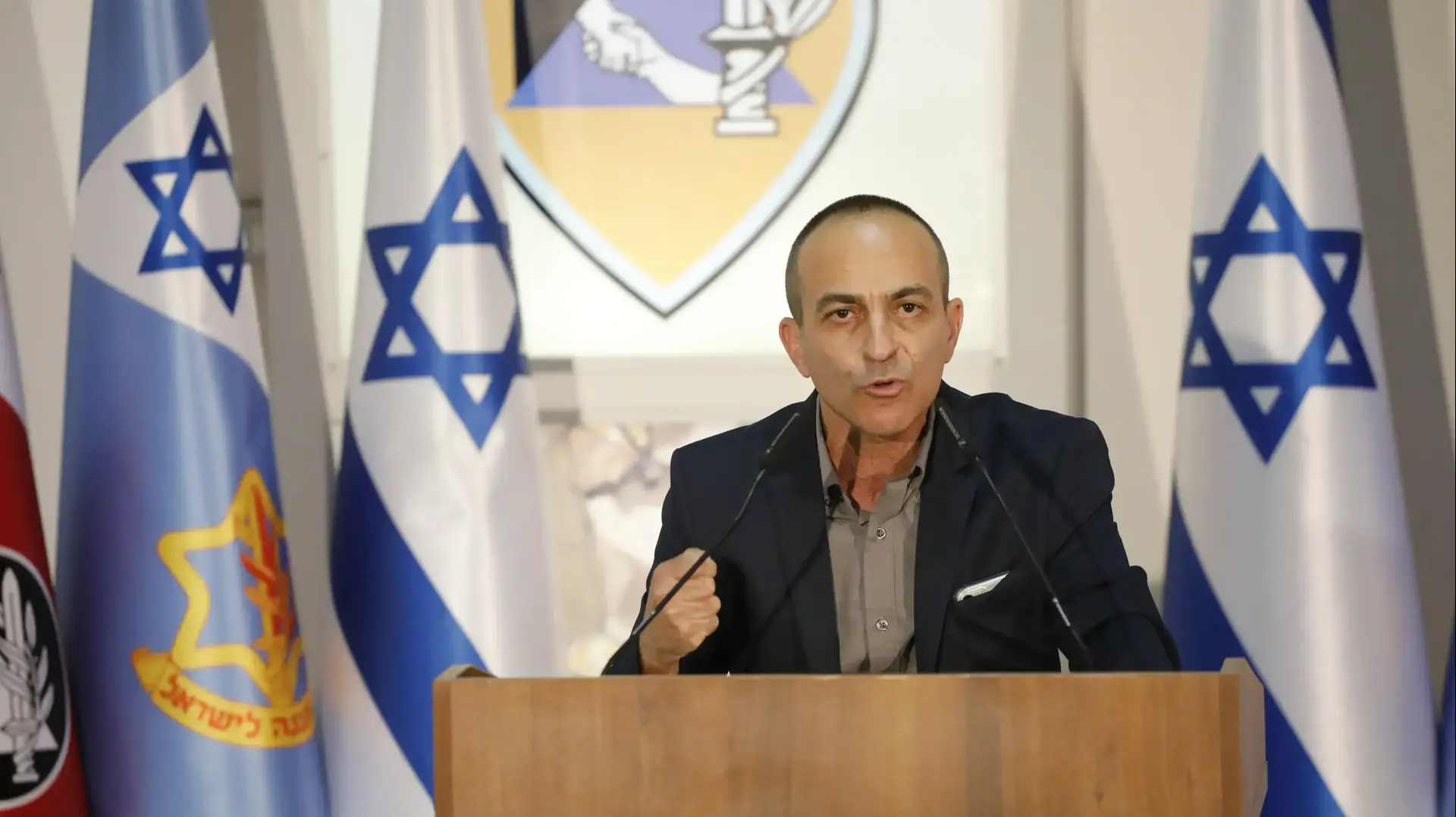 פרויקטור הקורונה רוני גמזו קיים ביקור עבודה במפקדה המשימתית לקטיעת שרשרת ההדבקה בבסיס פיקוד העורף. 7 בספטמבר 2020 פרויקטור הקורונה רוני גמזו קיים ביקור עבודה במפקדה המשימתית לקטיעת שרשרת ההדבקה בבסיס פיקוד העורף. 7 בספטמבר 2020
