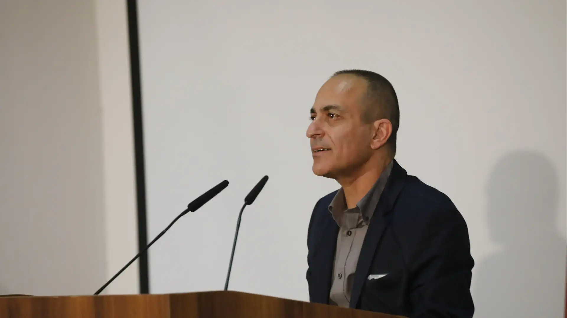 פרויקטור הקורונה רוני גמזו קיים ביקור עבודה במפקדה המשימתית לקטיעת שרשרת ההדבקה בבסיס פיקוד העורף. 7 בספטמבר 2020 פרויקטור הקורונה רוני גמזו קיים ביקור עבודה במפקדה המשימתית לקטיעת שרשרת ההדבקה בבסיס פיקוד העורף. 7 בספטמבר 2020