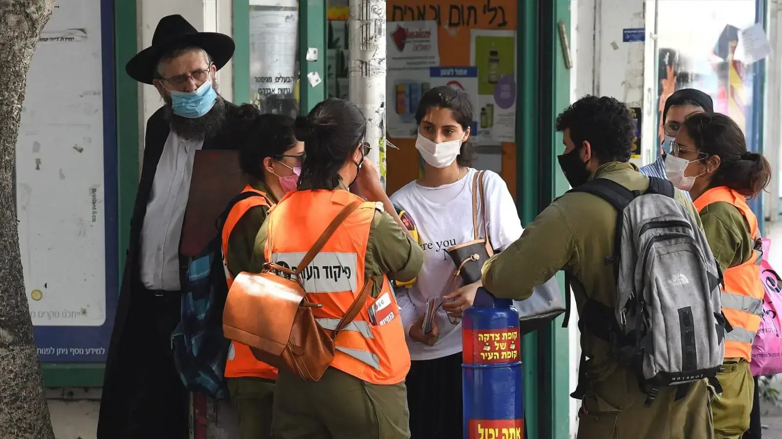 חיילי פיקוד העורף ברחובות בני ברק, 8 בספטמבר 2020 חיילי פיקוד העורף ברחובות בני ברק, 8 בספטמבר 2020