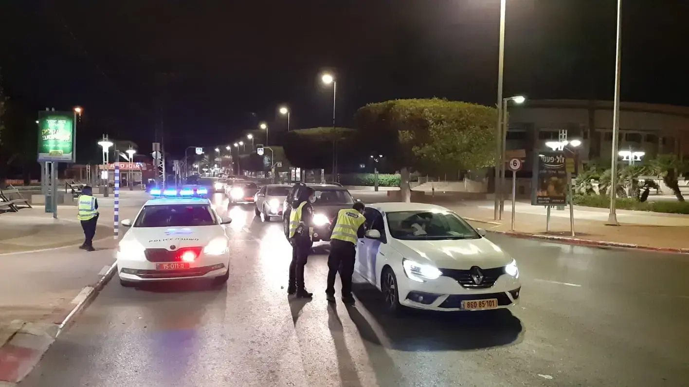 נתיבות עם כניסתו של העוצר הלילי בעקובות העלייה בתחלואה מנגיף הקורונה 8 בספטמבר 2020