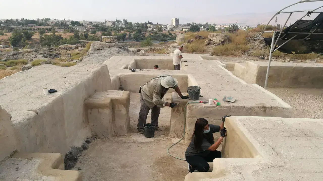 רשות הטבע והגנים מכשירה מובטלים שעובדים בשימור אתרים ברחבי הארץ רשות הטבע והגנים מכשירה מובטלים שעובדים בשימור אתרים ברחבי הארץ