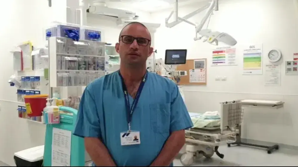 ד"ר אסף פרץ, מנהל מחלקת קורונה בבית החולים אסותא באשדוד ד"ר אסף פרץ, מנהל מחלקת קורונה בבית החולים אסותא באשדוד