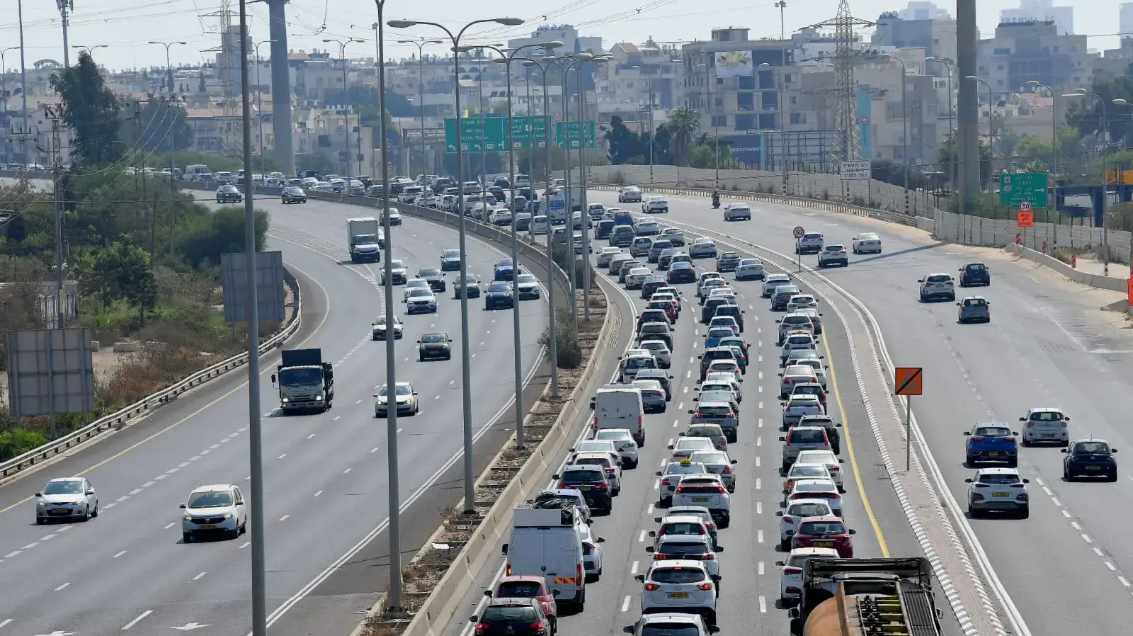 עומס במחלף גהה, עם כניסת הסגר הכללי, 18 בספטמבר 2020 עומס במחלף גהה, עם כניסת הסגר הכללי, 18 בספטמבר 2020