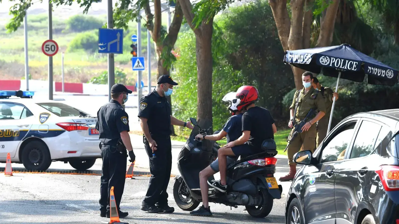 מחסום בכניסה לחוף ים תל ברוך תל אביב בספטמבר 2020 מחסום בכניסה לחוף ים תל ברוך תל אביב בספטמבר 2020