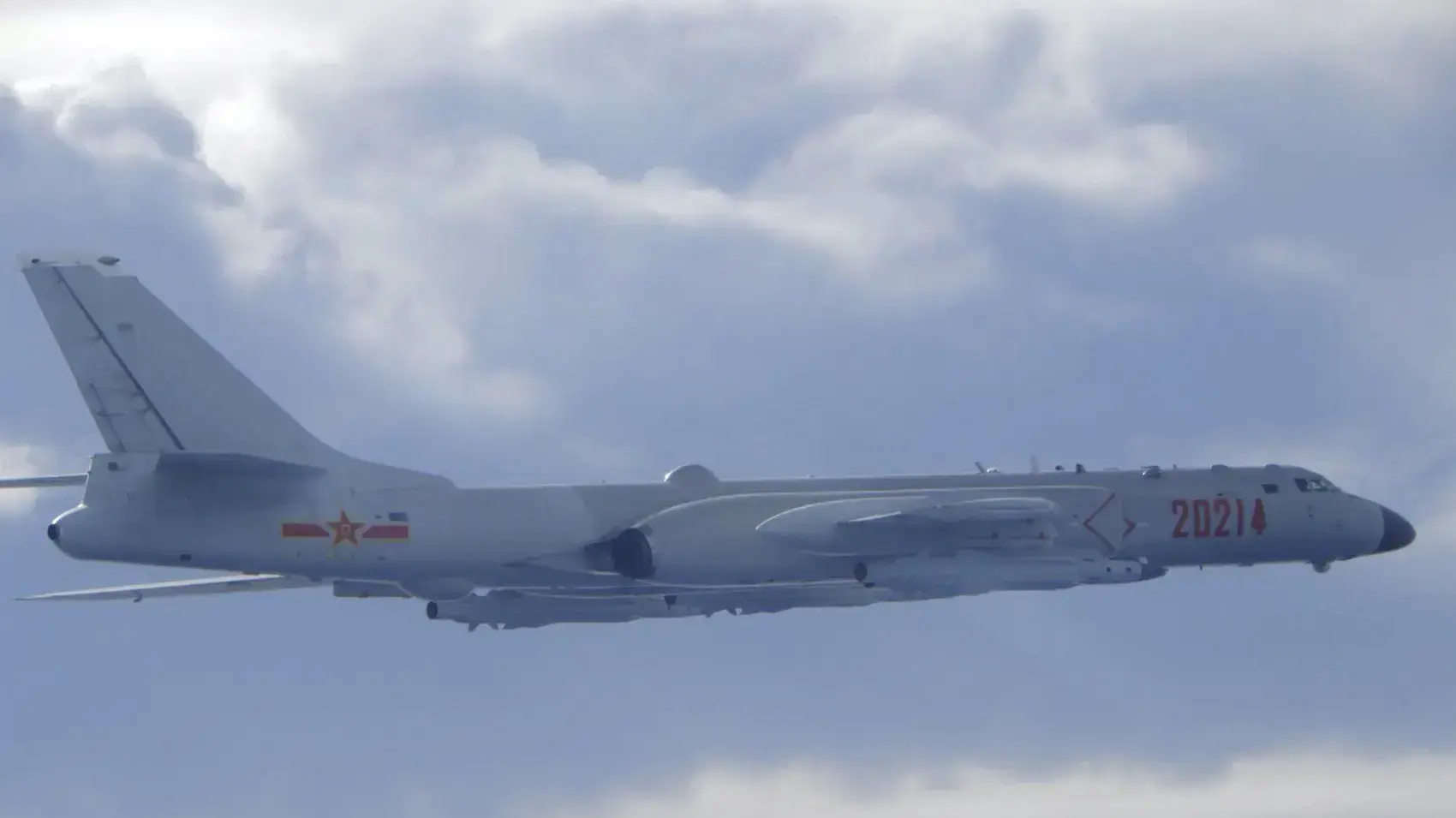מפציץ מדגם H-6 של חיל האוויר של סין באזור טייוואן, 18 בספטמבר 2020