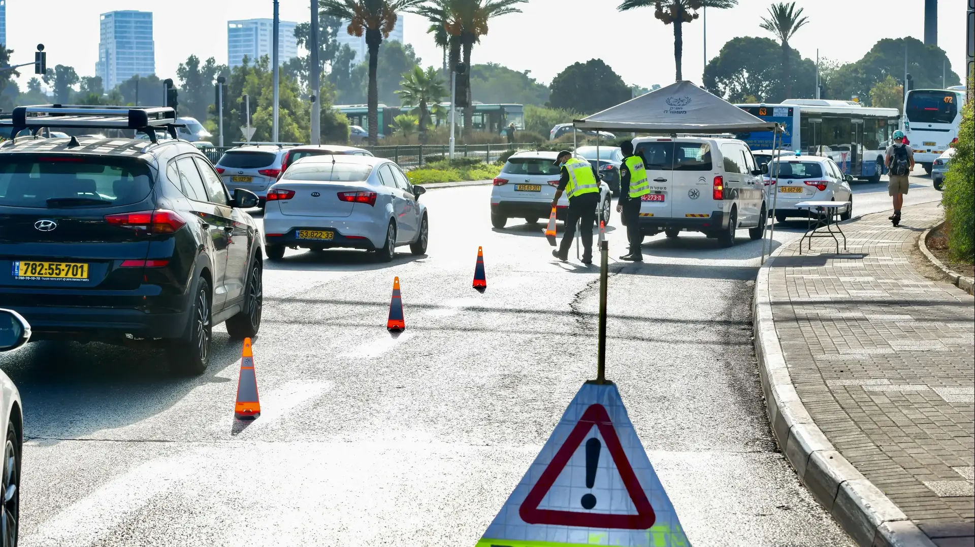 מחסום משטרה האוכף את הסגר בתל אביב, 21 בספטמבר 2020 מחסום משטרה האוכף את הסגר בתל אביב, 21 בספטמבר 2020