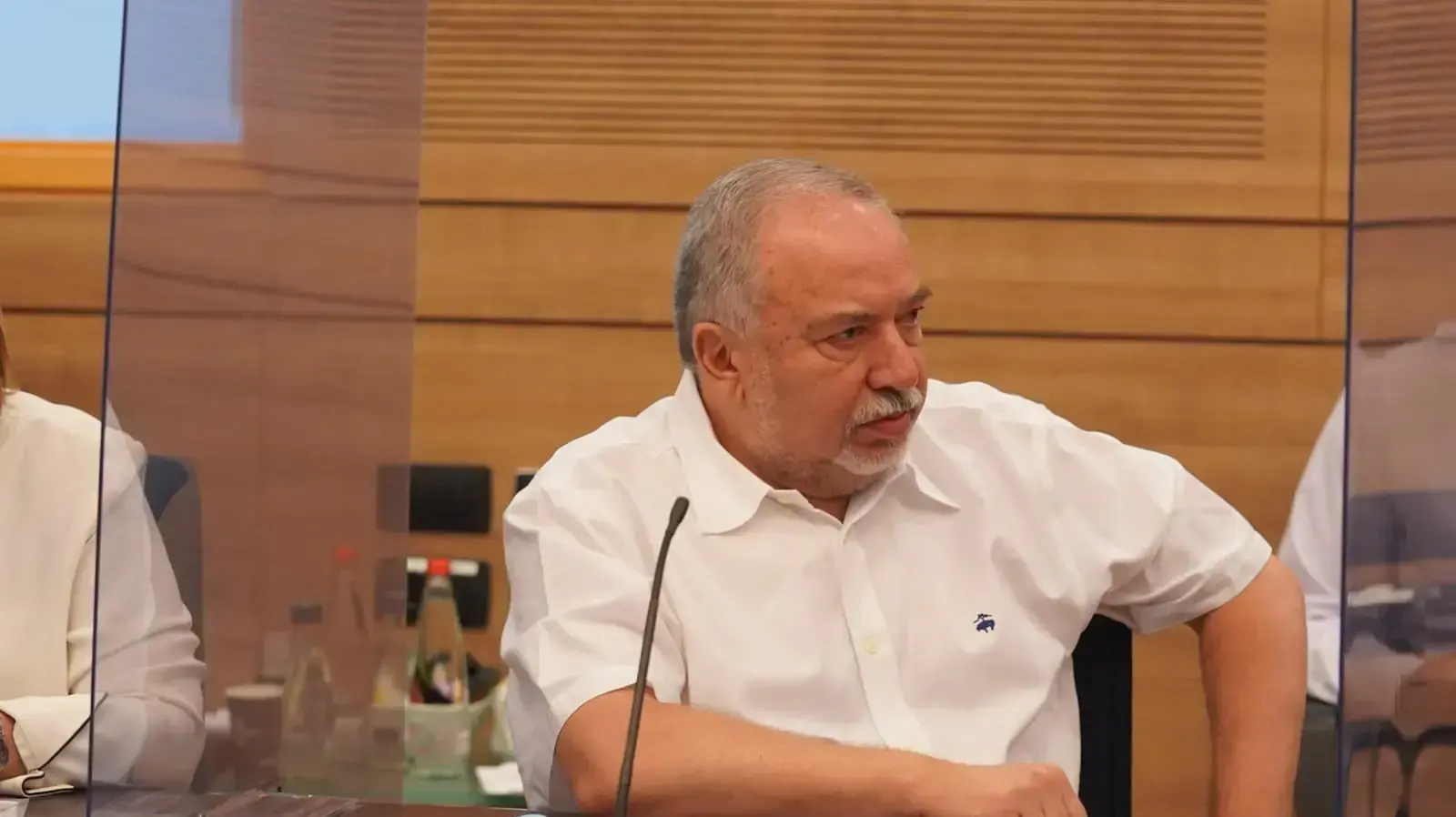ח"כ אביגדור ליברמן, בדיון ועדת החוץ וביטחון של הכנסת בנושא תכנית "מגן הצפון". 22 בספטמבר 2020 ח"כ אביגדור ליברמן, בדיון ועדת החוץ וביטחון של הכנסת בנושא תכנית "מגן הצפון". 22 בספטמבר 2020