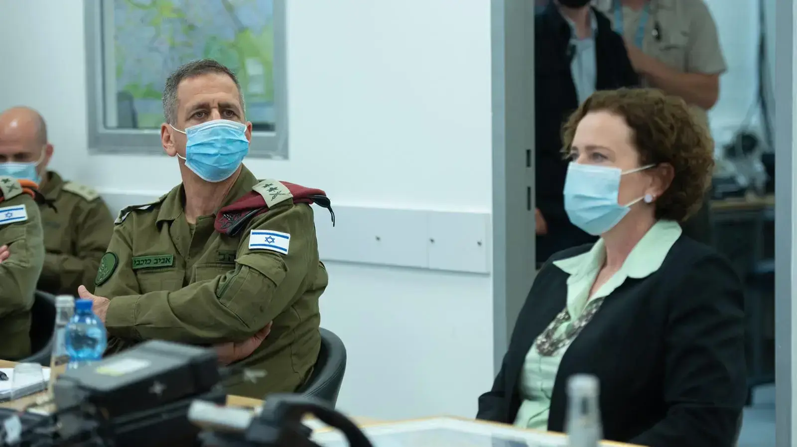 הרמטכ"ל אביב כוכבי בביקור חיפה ובמועצה המקומית דליית אל כרמל, בליווי מפקד פיקוד העורף, אלוף אורי גורדין, ראש מועצת דליית אל כרמל, רפיק חלבי וראש עיריית חיפה, עינת קליש-רותם. הרמטכ"ל אביב כוכבי בביקור חיפה ובמועצה המקומית דליית אל כרמל, בליווי מפקד פיקוד העורף, אלוף אורי גורדין, ראש מועצת דליית אל כרמל, רפיק חלבי וראש עיריית חיפה, עינת קליש-רותם.