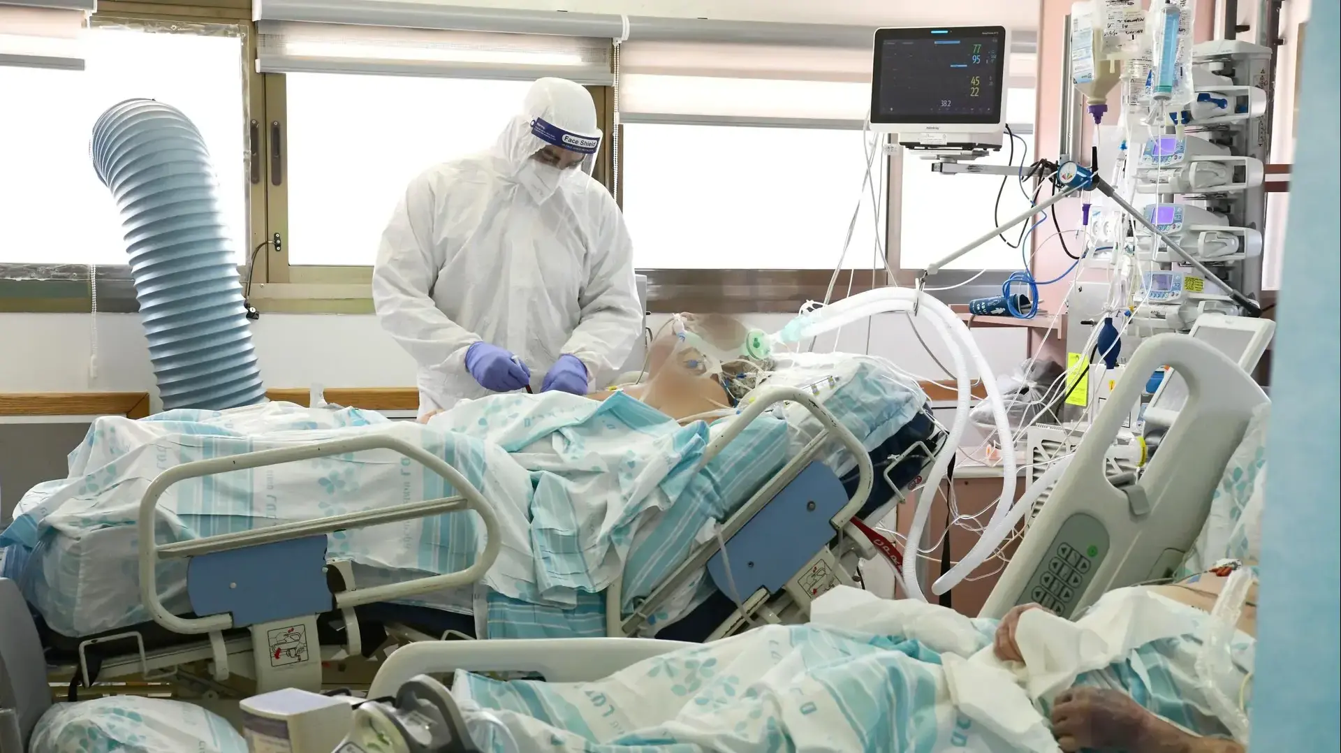חניון בית החולים רמב"ם חיפה לחולי קורונה חניון בית החולים רמב"ם חיפה לחולי קורונה