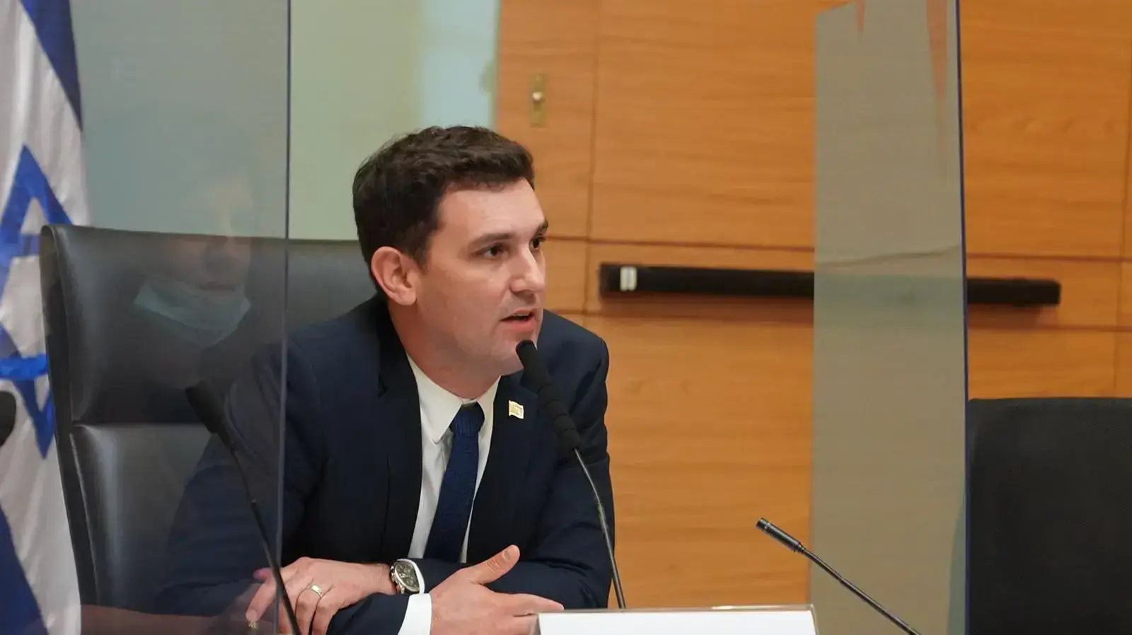 יו"ר ועדת הכנסת ח"כ איתן גינצבורג, בישיבת אישור התיקונים לחוק הקורונה הגדול. 24 בספטמבר 2020 יו"ר ועדת הכנסת ח"כ איתן גינצבורג, בישיבת אישור התיקונים לחוק הקורונה הגדול. 24 בספטמבר 2020