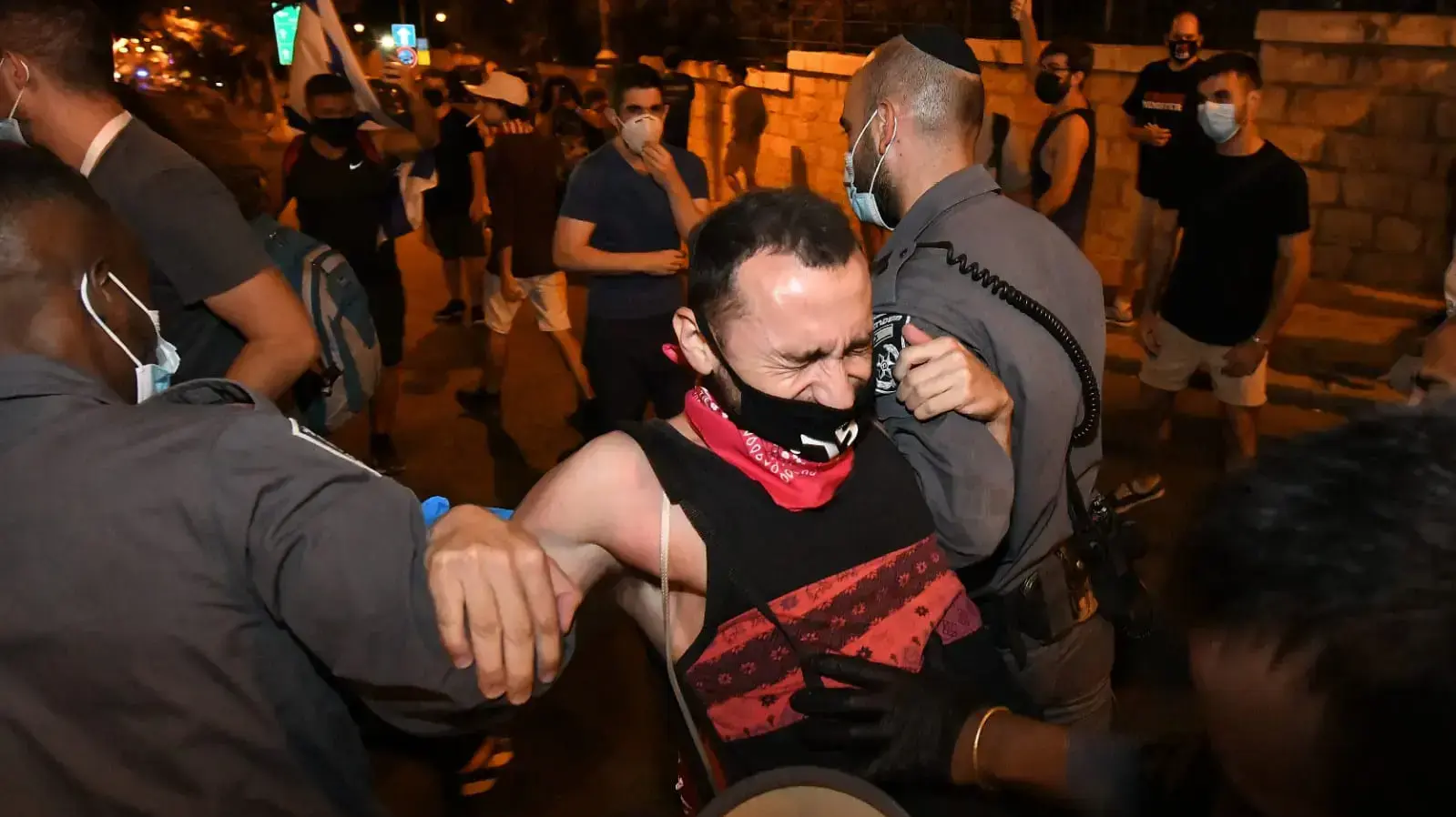 חמישה עצורים בהפגנת הדגלים השחורים מול מעון רה"מ, ירושלים 26 בספטמבר 2020