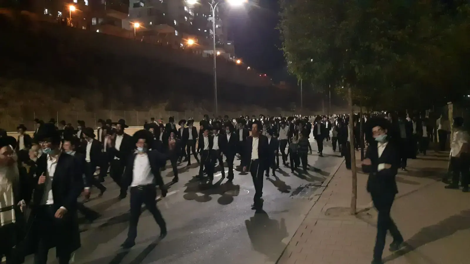 הפגנת חרדים במודיעין עילית נוכח הגבלות הקורונה 29 בספטמבר 2020 הפגנת חרדים במודיעין עילית נוכח הגבלות הקורונה 29 בספטמבר 2020