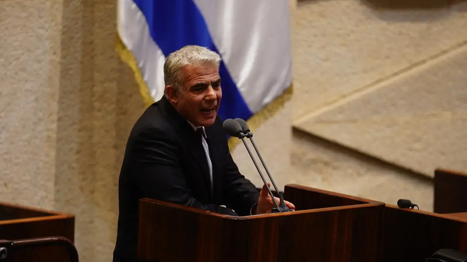 יו"ר יש עתיד-תל"ם יאיר לפיד נואם במליאת הכנסת טרם ההצבעה על תיקון חוק הקורונה הגדול, 29 בספטמבר 2020 יו"ר יש עתיד-תל"ם יאיר לפיד נואם במליאת הכנסת טרם ההצבעה על תיקון חוק הקורונה הגדול, 29 בספטמבר 2020