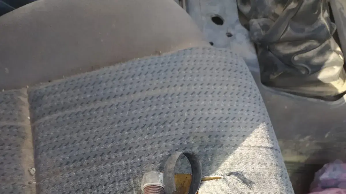אקדח מאולתר שנמצא ברכב גנוב ששימש לביצוע זריקת בקבוק תבערה לעבר היישוב מגדל עוז. אקדח מאולתר שנמצא ברכב גנוב ששימש לביצוע זריקת בקבוק תבערה לעבר היישוב מגדל עוז.