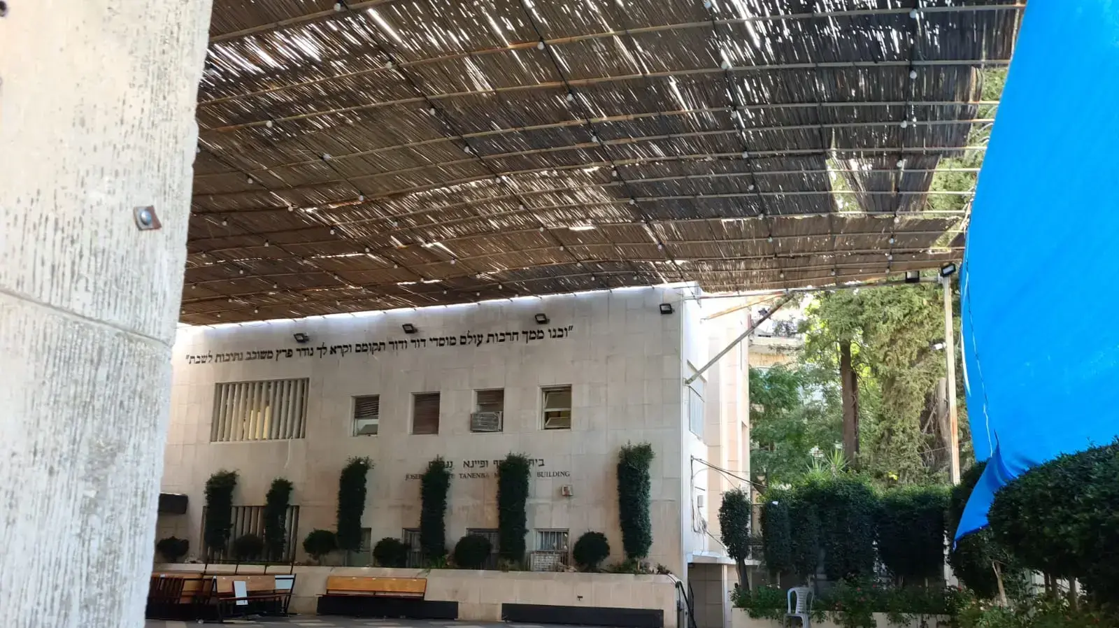 הסוכה של חסידות סלונים