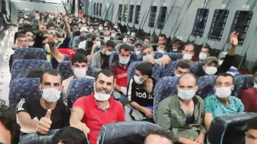 לוחמים סורים העושים דרכם אל אזור הלחימה בנגורנו-קרבאך, ספטמבר 2020 לוחמים סורים העושים דרכם אל אזור הלחימה בנגורנו-קרבאך, ספטמבר 2020