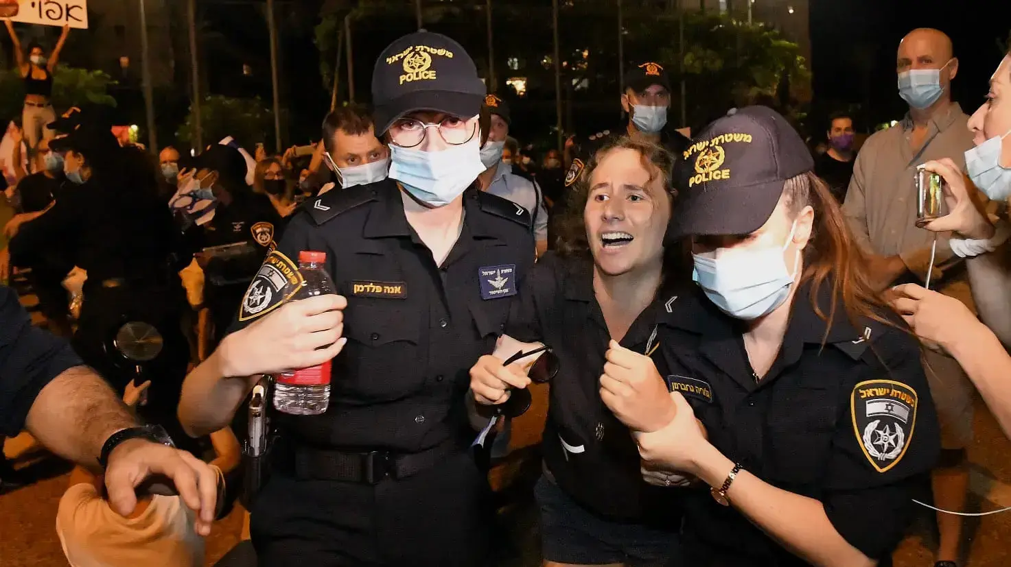 עימותים במחאה נגד ראש הממשלה נתניהו, כיכר רבין, תל אביב, 3 באוקטובר 2020