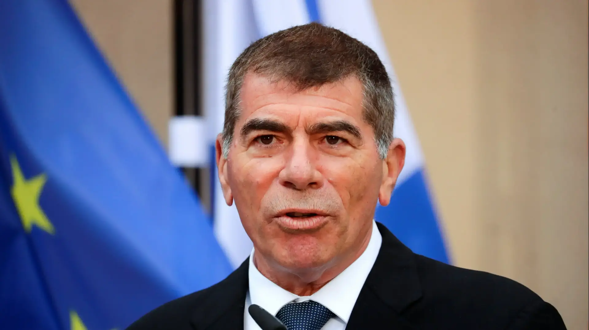 שר החוץ, גבי אשכנזי במהלך הצהרה משותפת עם עמיתיו הגרמני, הייקו מאס ושר החוץ של האמירויות, עבדאללה בן זייד בברלין, בגרמניה 6 באוקטובר 2020 שר החוץ, גבי אשכנזי במהלך הצהרה משותפת עם עמיתיו הגרמני, הייקו מאס ושר החוץ של האמירויות, עבדאללה בן זייד בברלין, בגרמניה 6 באוקטובר 2020