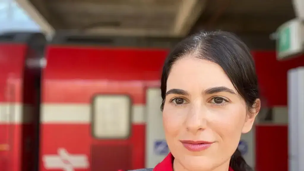 שמרית נוטמן - 15 דקות שמרית נוטמן - 15 דקות
