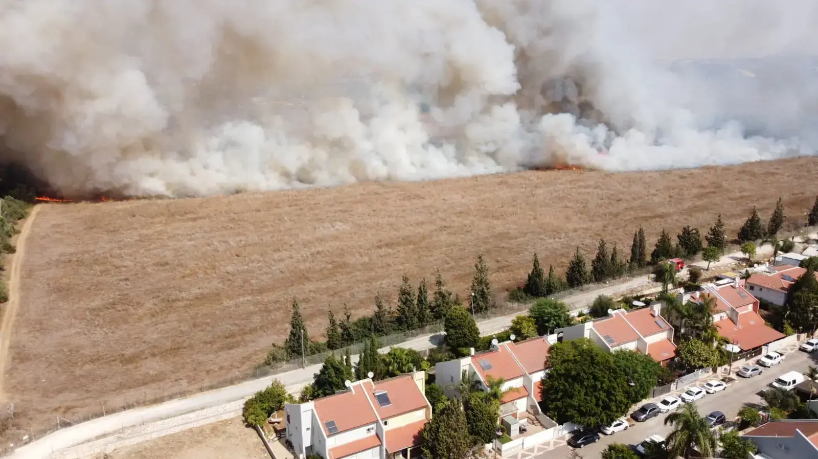 שריפה בבית חפר 9 באוקטובר 2020 שריפה בבית חפר 9 באוקטובר 2020
