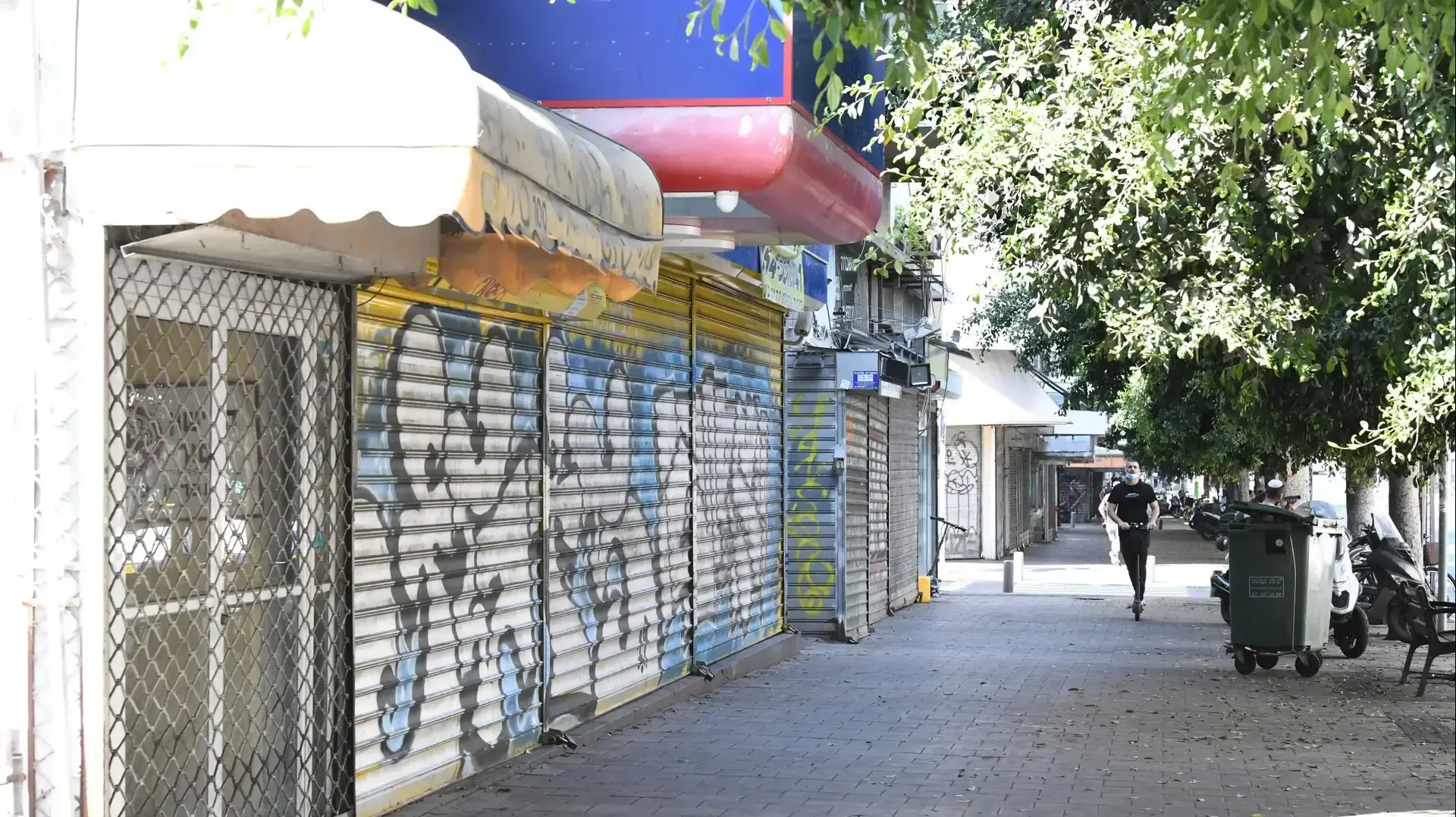 חנויות סגורות ברחוב אלנבי בתל אביב חנויות סגורות ברחוב אלנבי בתל אביב