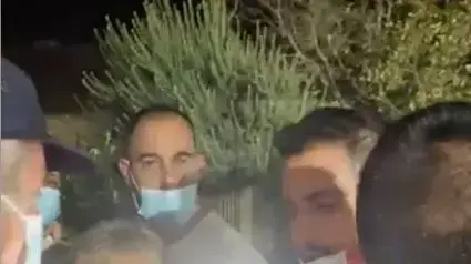 עשרות אנשים ששהו בחצר בית בגבעת זאב בניגוד להנחיות עשרות אנשים ששהו בחצר בית בגבעת זאב בניגוד להנחיות