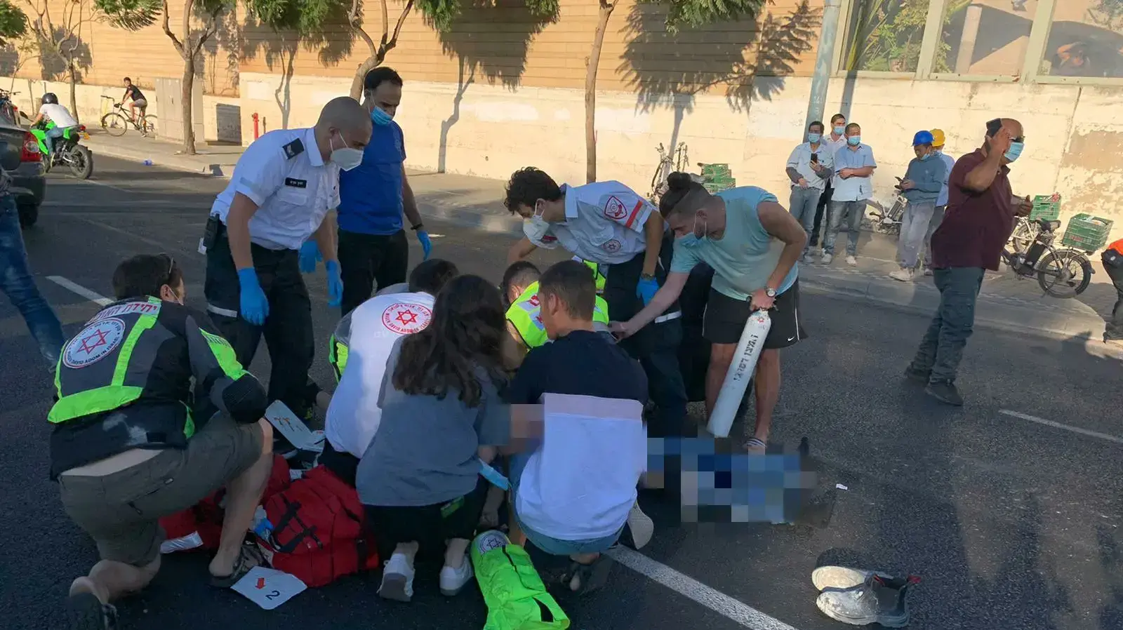 תאונת דרכים בין רכב לאופניים חשמליים בפתח תקווה. 16 באוקטובר 2020 תאונת דרכים בין רכב לאופניים חשמליים בפתח תקווה. 16 באוקטובר 2020