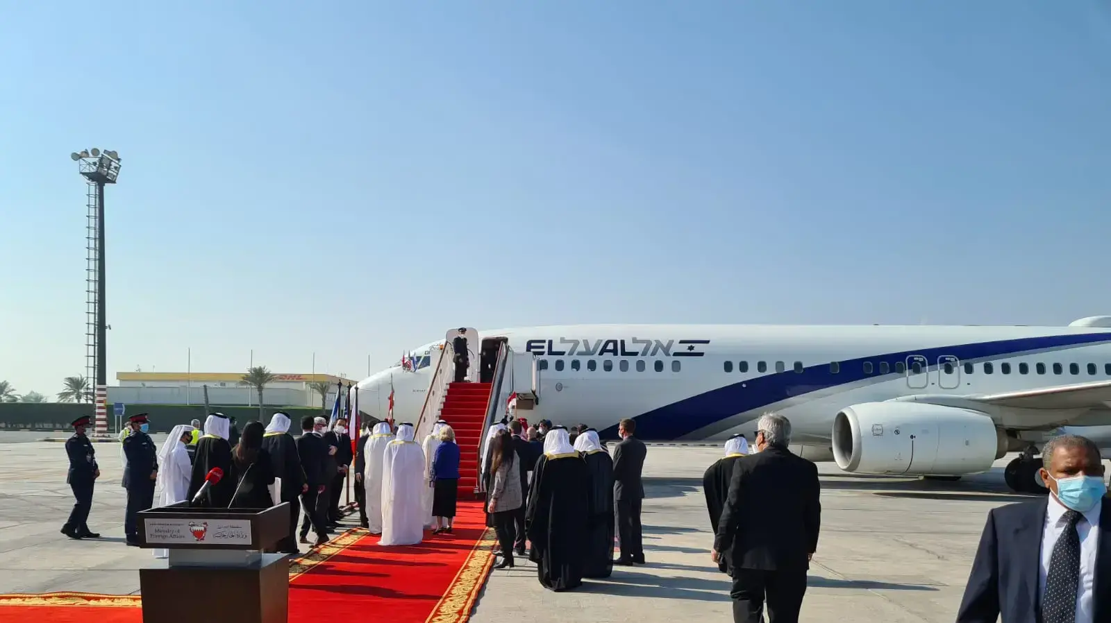 המשלחת הישראלית נוחתת בבחריין, 18 באוקטובר 2020 המשלחת הישראלית נוחתת בבחריין, 18 באוקטובר 2020