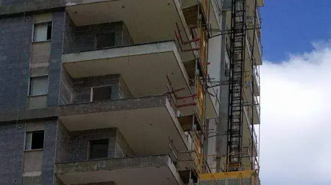 זירת תאונת עבודה בפרוייקט בניה בשכונת סביוני דניה בחיפה