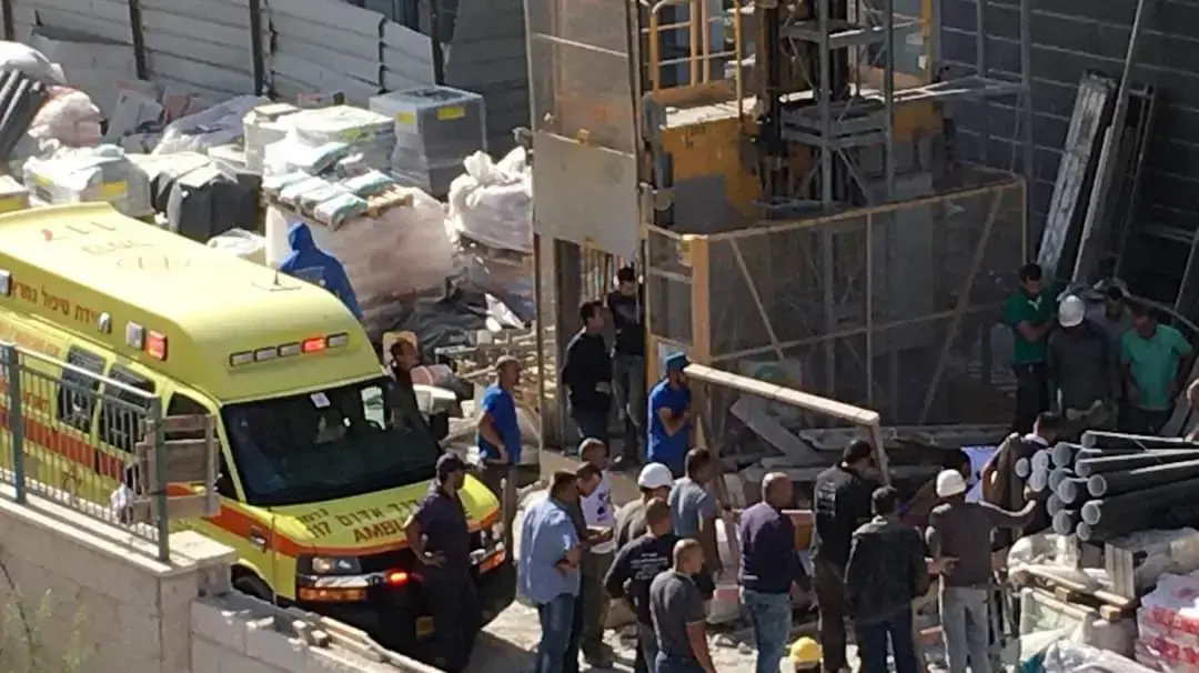 זירת תאונת עבודה בפרוייקט בניה בשכונת סביוני דניה בחיפה זירת תאונת עבודה בפרוייקט בניה בשכונת סביוני דניה בחיפה