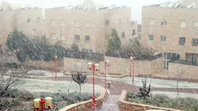 שלג במצפה רמון  (צילום: איתן)