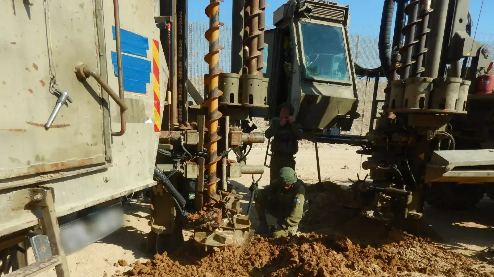 איתור וחשיפת מנהרת טרור בדרום רצועת עזה-פעילות כוחות צה"ל במרחב הגדר איתור וחשיפת מנהרת טרור בדרום רצועת עזה-פעילות כוחות צה"ל במרחב הגדר