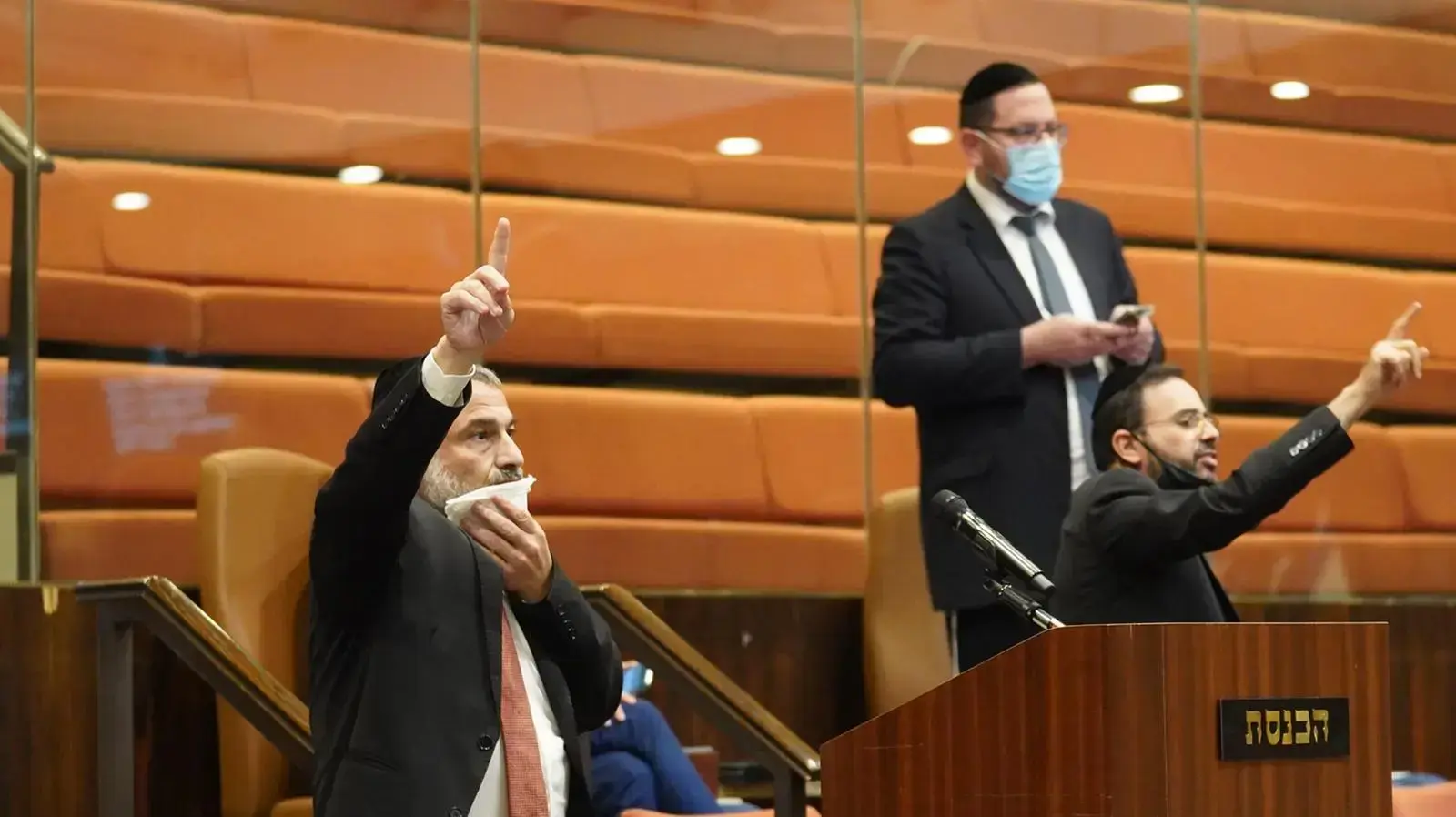 מהומה במליאת הכנסת לאחר אישור וביטול הקמת ועדה לחקירת פרשת הצוללות, 21 באוקטובר 2020