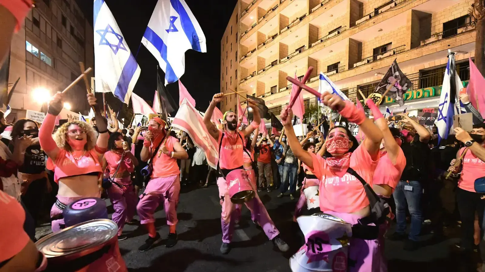 הפגנה נגד השחיתות מול מעון רה"מ נתניהו, בלפור, ירושלים, 24 באוקטובר 2020 הפגנה נגד השחיתות מול מעון רה"מ נתניהו, בלפור, ירושלים, 24 באוקטובר 2020