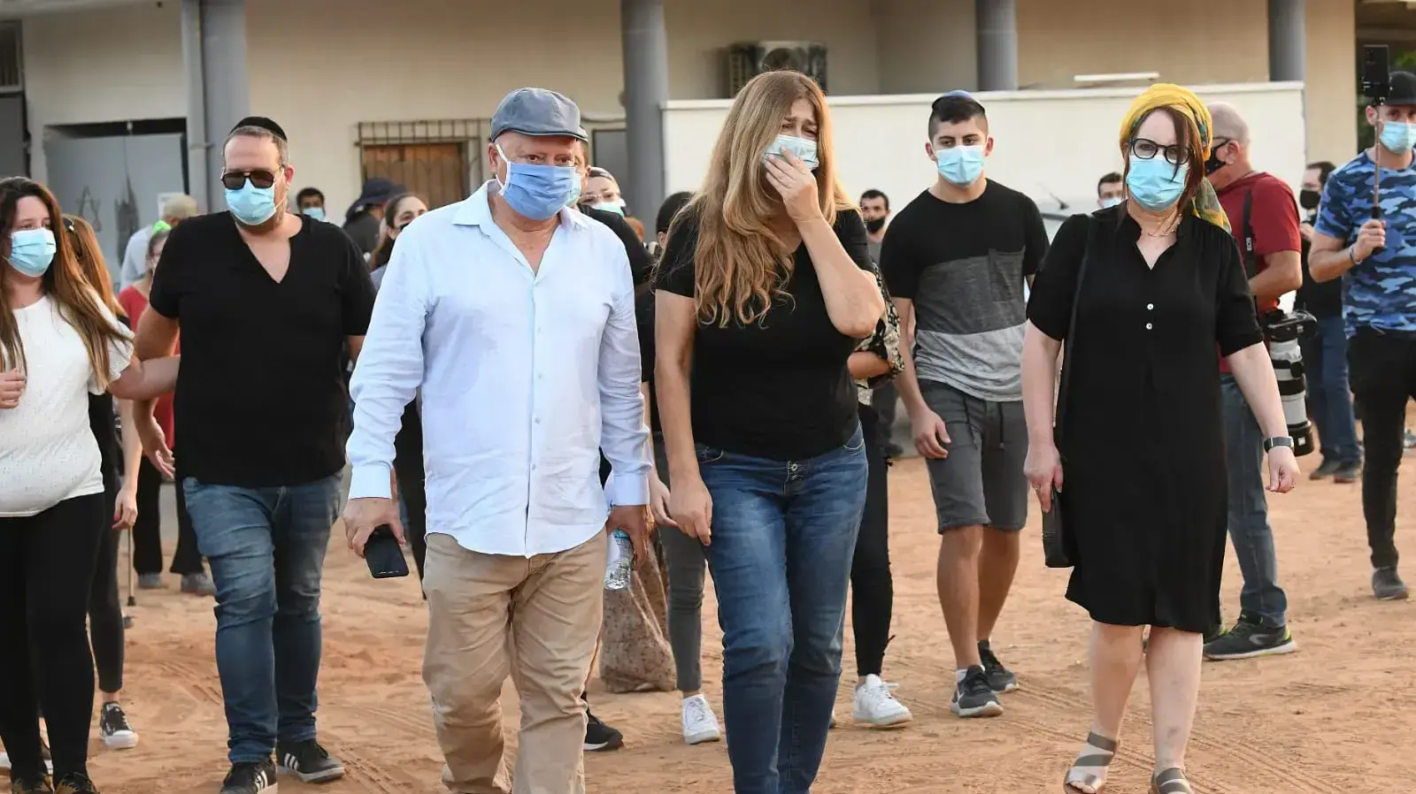 יהודה בארקן מובא למנחות בבית העלמין ברחובות 25 באוקטובר 2020 יהודה בארקן מובא למנחות בבית העלמין ברחובות 25 באוקטובר 2020