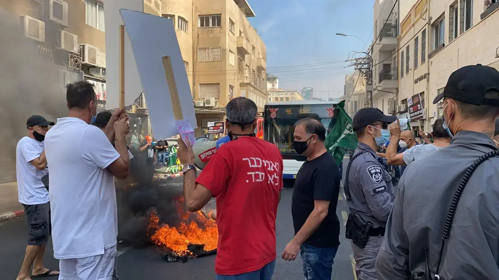 הפגנת עצמאים לפתיחת המסחר, רחוב הרצל תל אביב, 29 באוקטובר 2020 הפגנת עצמאים לפתיחת המסחר, רחוב הרצל תל אביב, 29 באוקטובר 2020