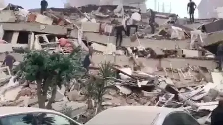 נזקי רעדידת האדמה שהורגשה לחופי יוון והובילה לקריסת מבנים באיזמיר, טורקיה 30 באוקטובר 2020 נזקי רעדידת האדמה שהורגשה לחופי יוון והובילה לקריסת מבנים באיזמיר, טורקיה 30 באוקטובר 2020