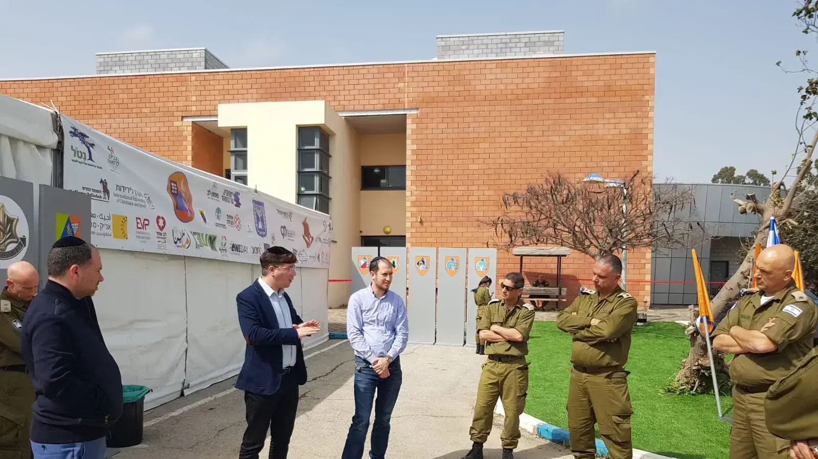 ראשי זק"א ישראל במפגש עם בכירים בפיקוד העורף ראשי זק"א ישראל במפגש עם בכירים בפיקוד העורף