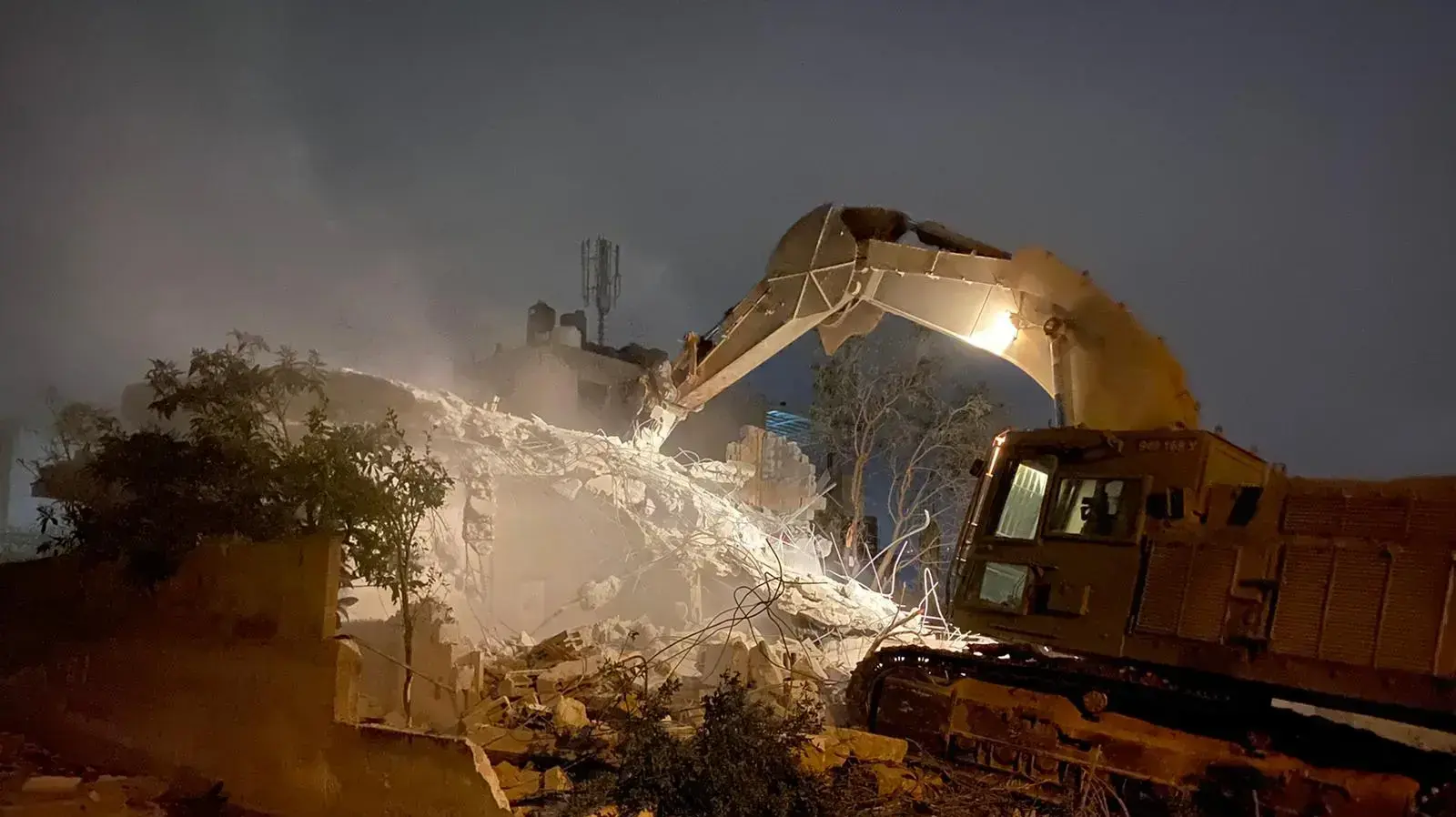 צה"ל הורס את בית המחבל חליל דויכאת, שרצח את שי אוחיון בפיגוע דקירה בפתח תקווה בחודש אוגוסט האחרון, בכפר רוג'יב, הסמוך לשכם. 02 בנובמבר 2020