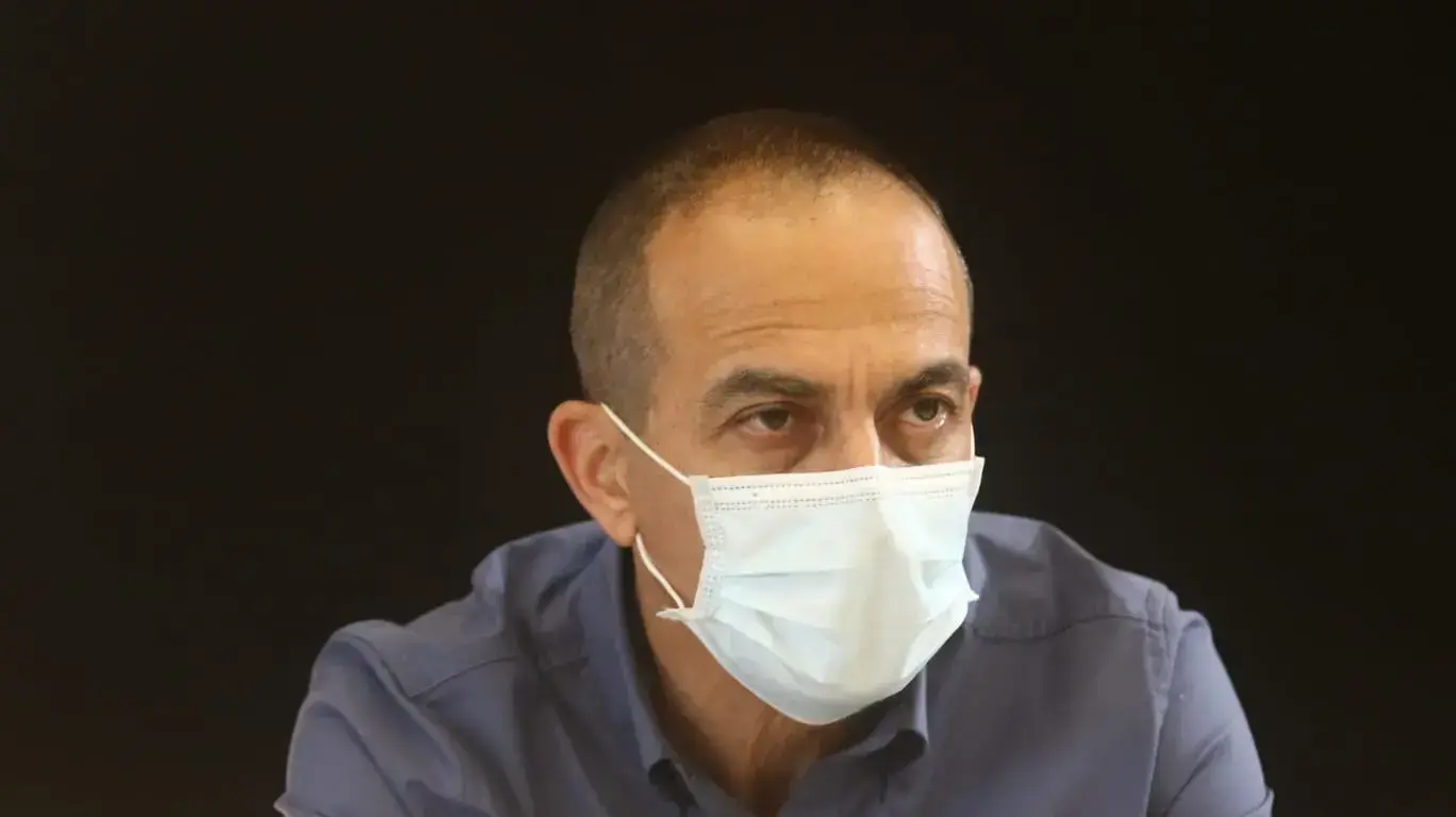 ממונה הקורונה פרופ' רוני גמזו במסיבת עיתונאים בכפר קרע. 7 בנובמבר 2020 ממונה הקורונה פרופ' רוני גמזו במסיבת עיתונאים בכפר קרע. 7 בנובמבר 2020