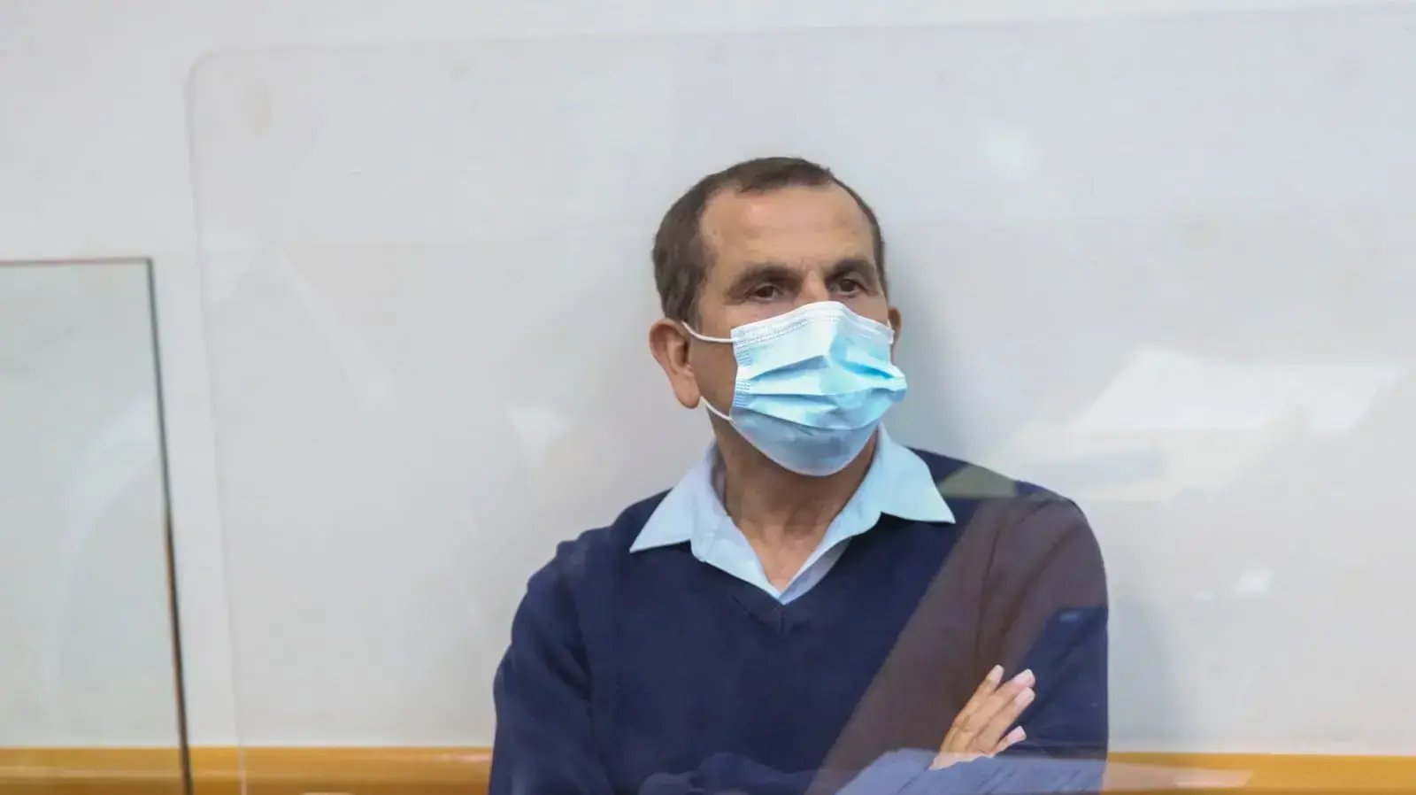 יעקב אדרי במהלך הארכת מעצרו בבית משפט השלום בראשל"צ 10 בנובמבר 2020 