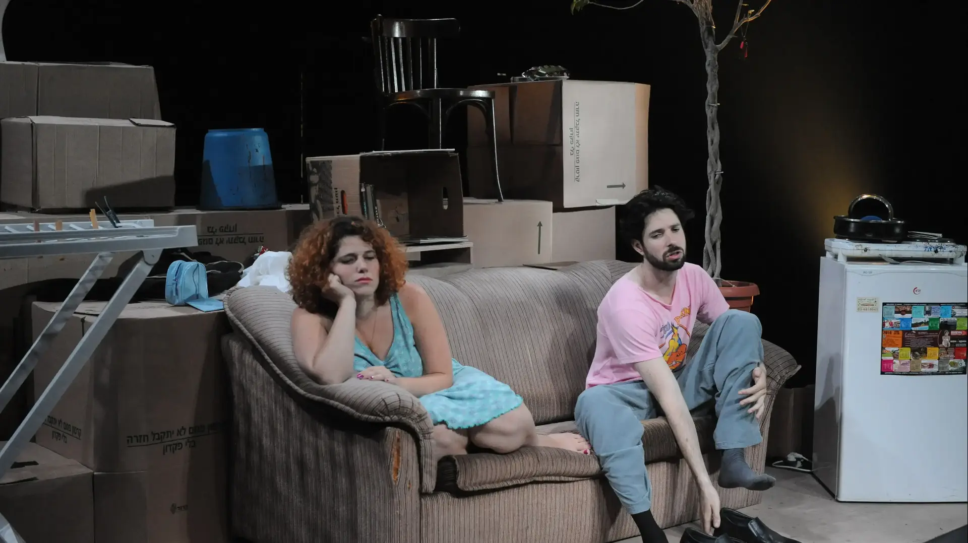 נועה קולר וארז דריגס בהצגה "אחד פלוס אחת" של תיאטרון גשר נועה קולר וארז דריגס בהצגה "אחד פלוס אחת" של תיאטרון גשר