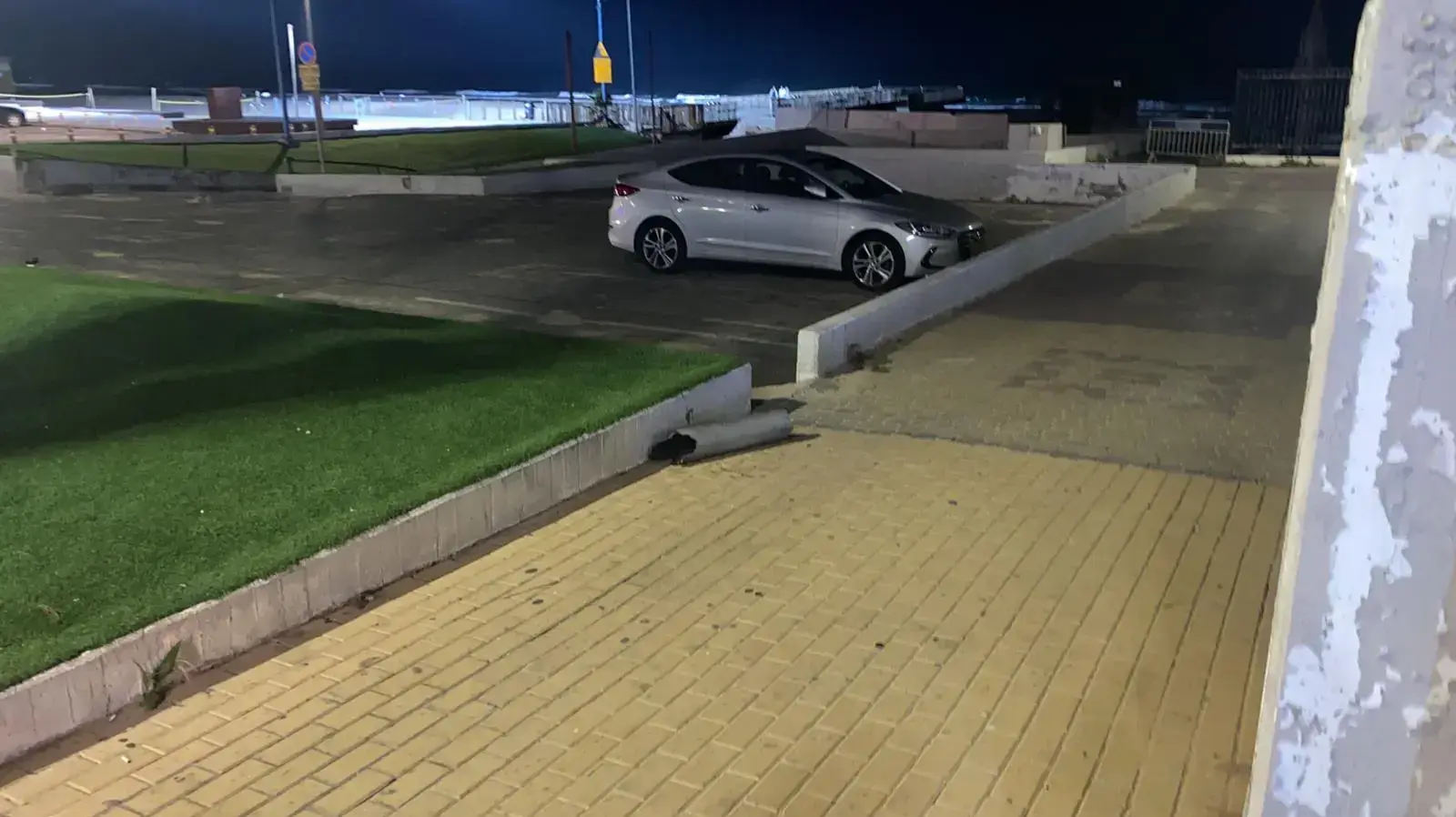 תמונות מזירת האירוע בבת ים בה נחתו חלקי מיירט. 15 בנובמבר 2020 תמונות מזירת האירוע בבת ים בה נחתו חלקי מיירט. 15 בנובמבר 2020