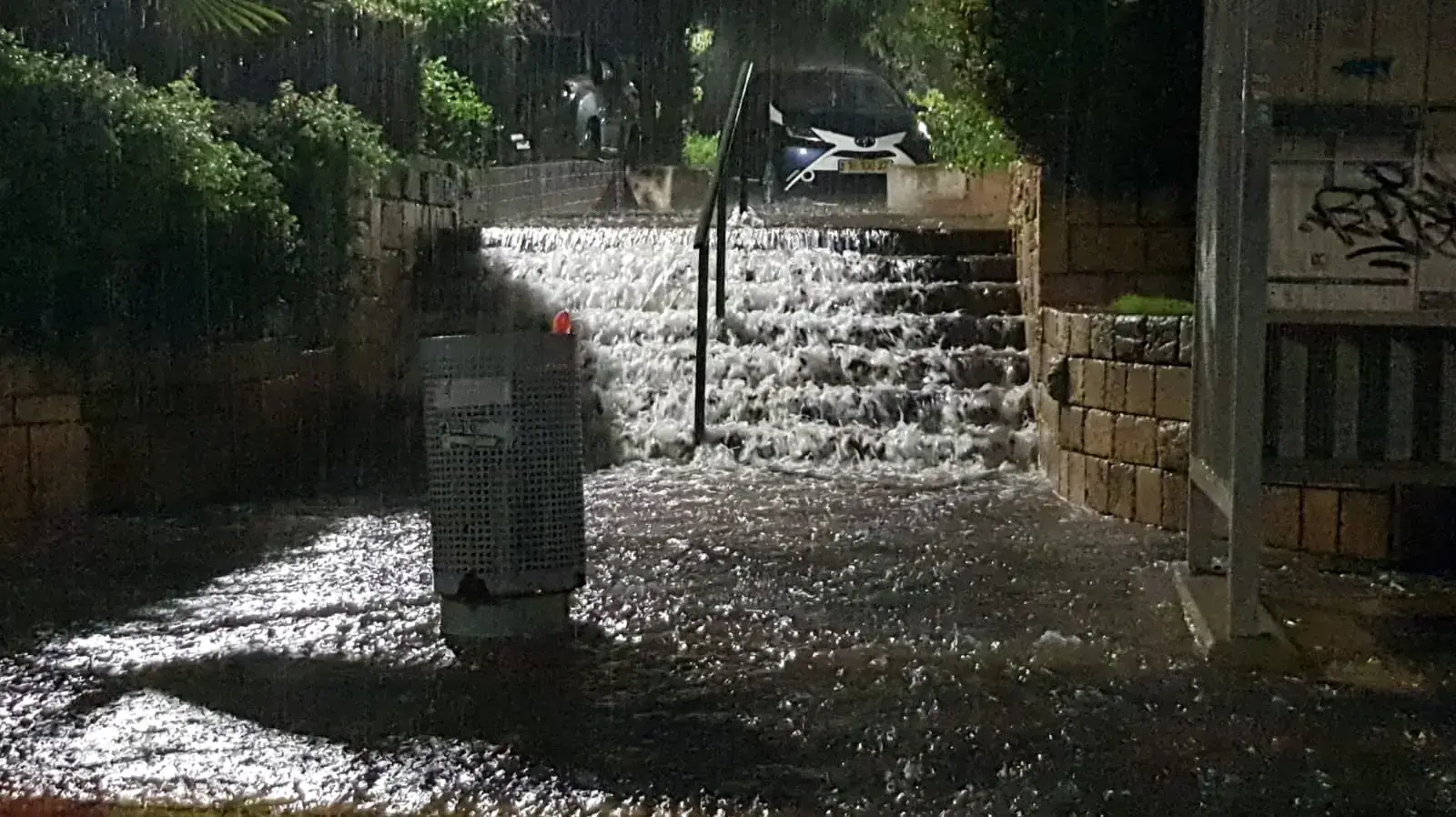 הצפות באשקלון בעקבות הגשמים. 15 בנובמבר 2020 הצפות באשקלון בעקבות הגשמים. 15 בנובמבר 2020
