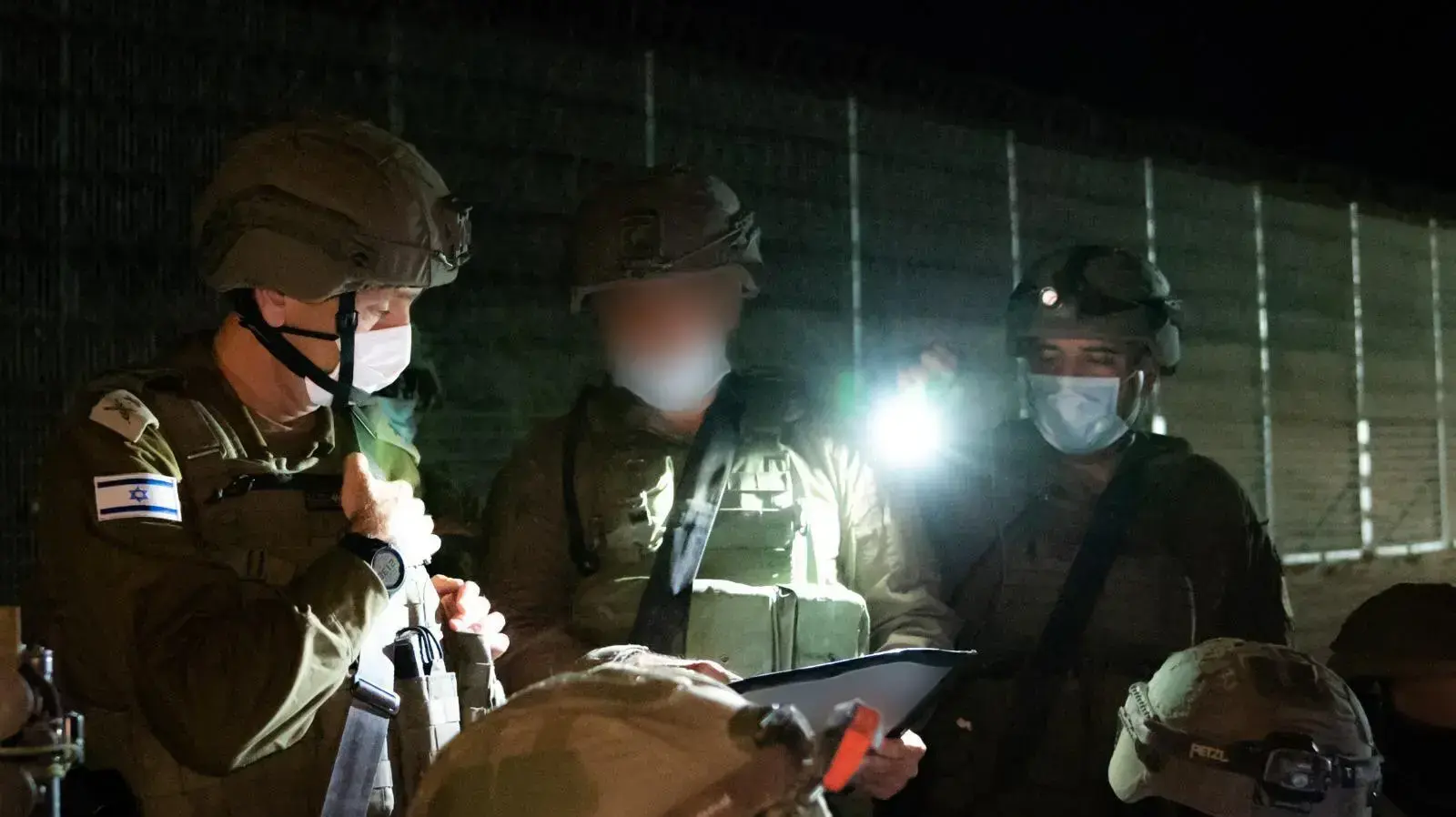 פעילות צה"ל ברקע חשיפת המנהרה של חמאס והצגת טכנולוגיות הגנה על גבול הרצועה 19 בנובמבר 2020 פעילות צה"ל ברקע חשיפת המנהרה של חמאס והצגת טכנולוגיות הגנה על גבול הרצועה 19 בנובמבר 2020