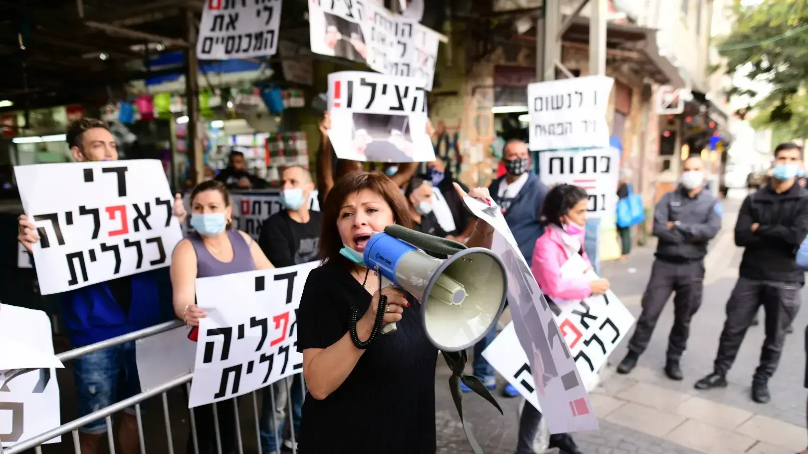 הפגנת סוחרים על אי פתיחתם בשוק הכרמל, ת"א 20 בנובמבר 2020 הפגנת סוחרים על אי פתיחתם בשוק הכרמל, ת"א 20 בנובמבר 2020