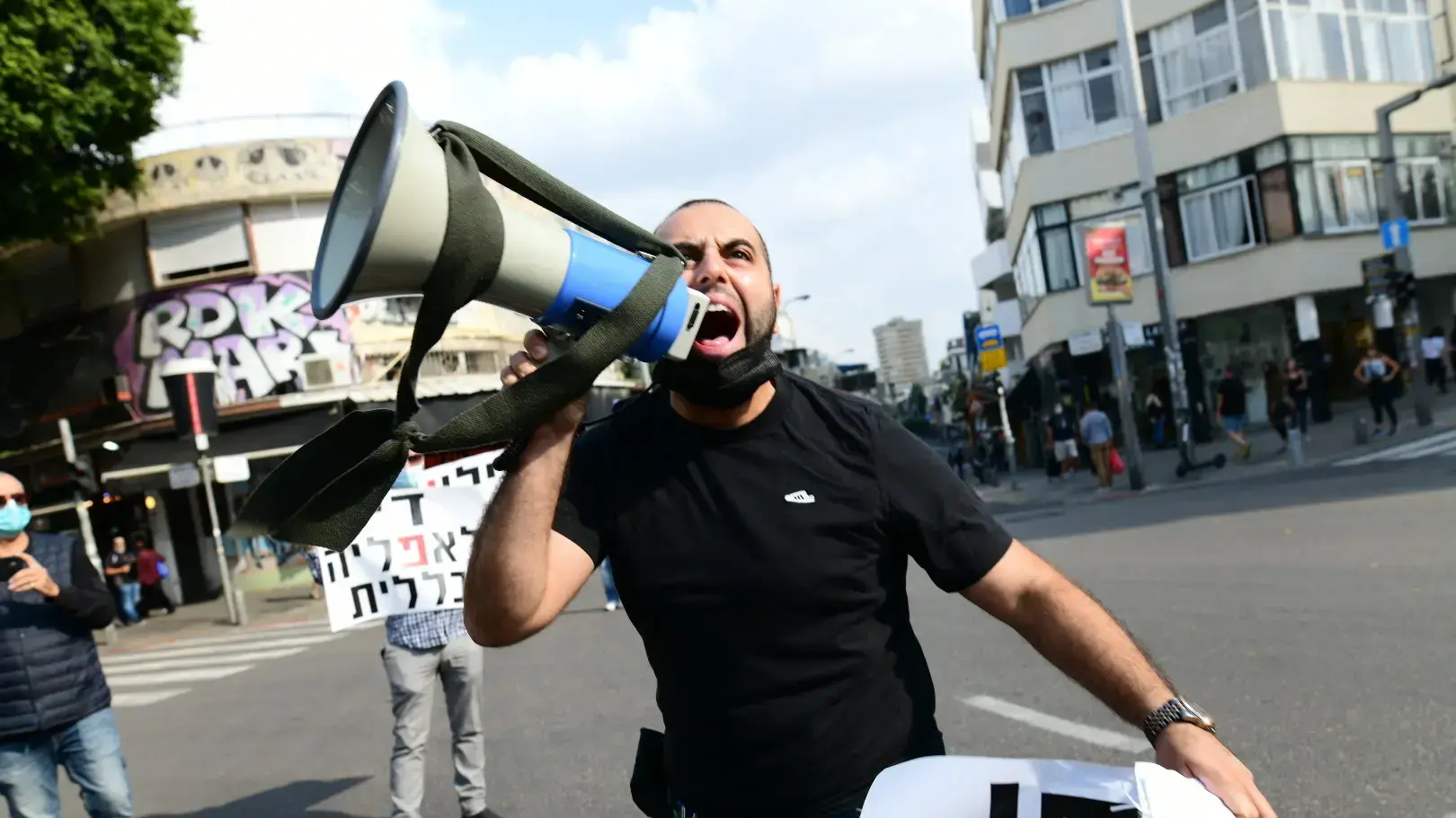 הפגנת סוחרים על אי פתיחתם בשוק הכרמל, ת"א 20 בנובמבר 2020 הפגנת סוחרים על אי פתיחתם בשוק הכרמל, ת"א 20 בנובמבר 2020